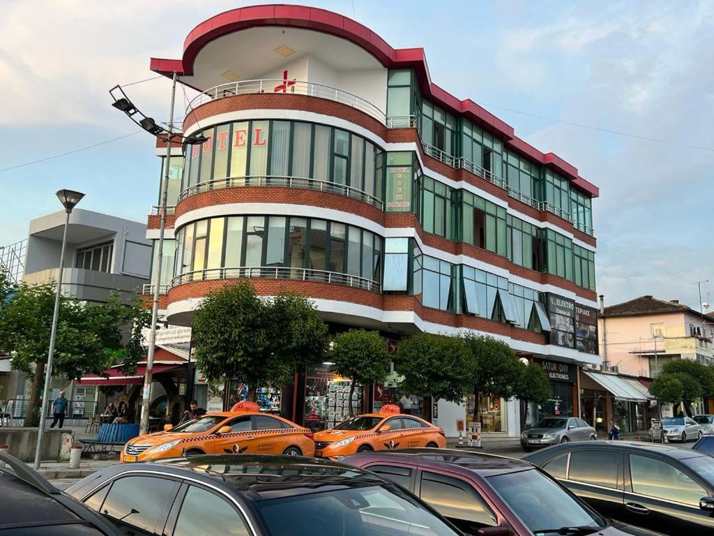 Hotel W Bush Square Fushe-Kruje Exteriér fotografie